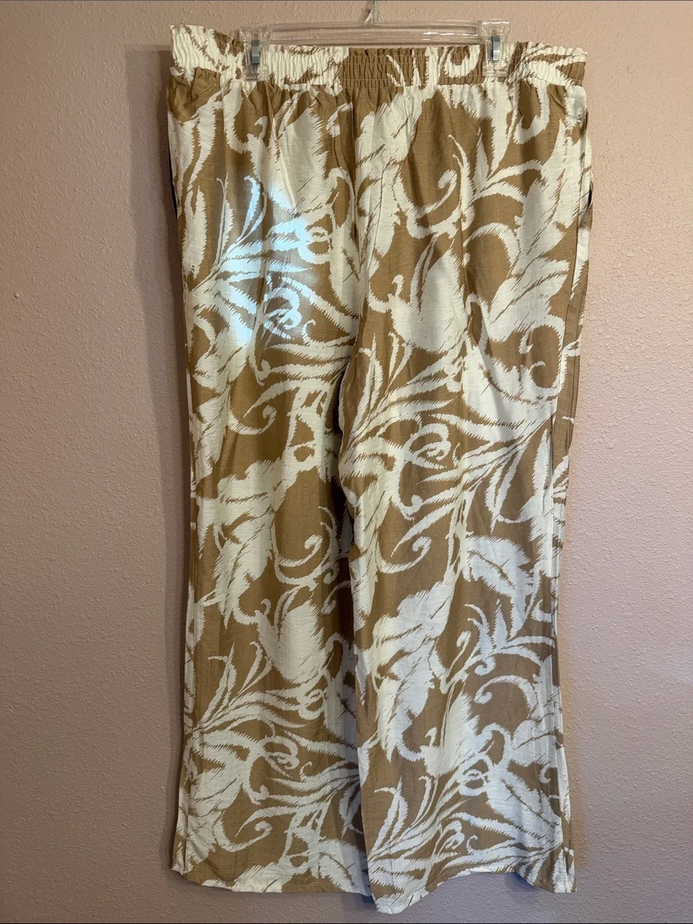 Wide Leg Floral Print Pants in Cream and Tan
